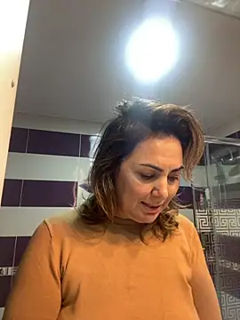 Snapshot of Emma_roqueen chatting on 11.22.25 Emma roqueen online show from 11.22.25