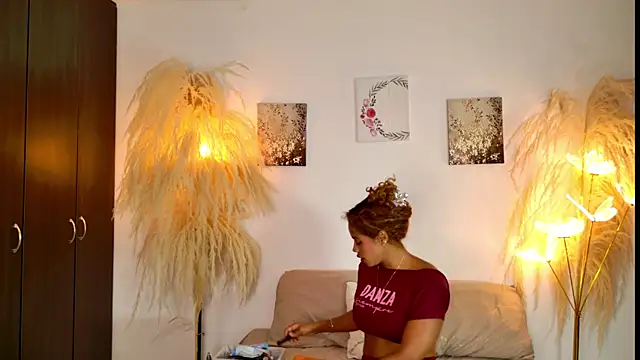 SarahCinnamon- online show from 07.28.26