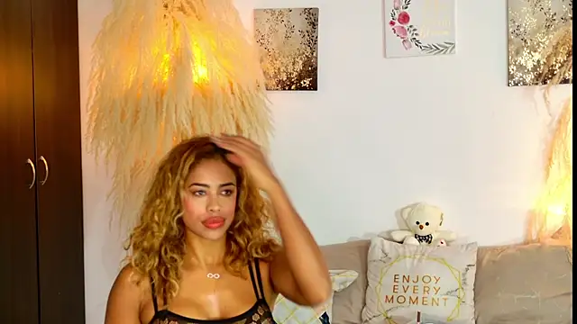 SarahCinnamon- online show from 08.03.26