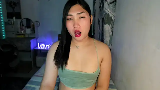 Miss Deliciousness online show from 02.03.25