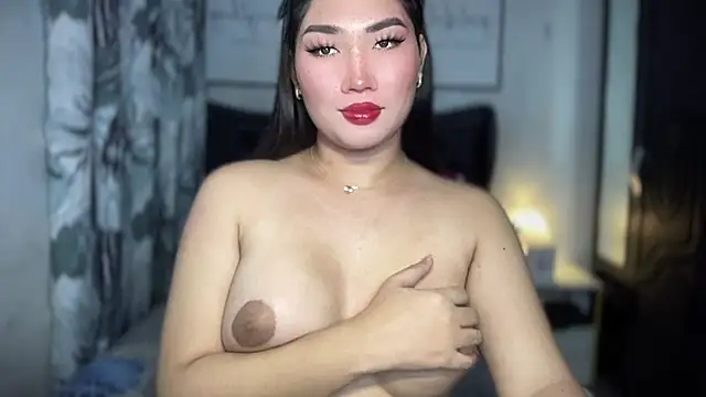Miss Deliciousness online show from 04.21.26