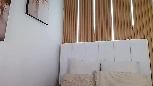 KimSensual  online show from 04.17.26