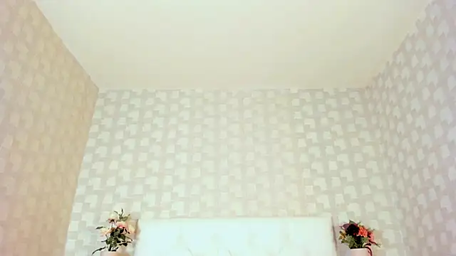 Snapshot of NatsumiHun chatting on 06.18.26 NatsumiHun online show from 06.18.26