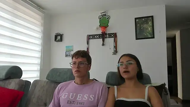 A sexy couple   online show from 09.22.25