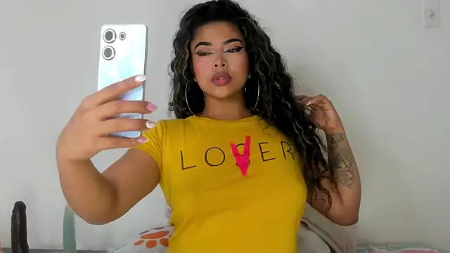 moana taylor online show from 02.15.25