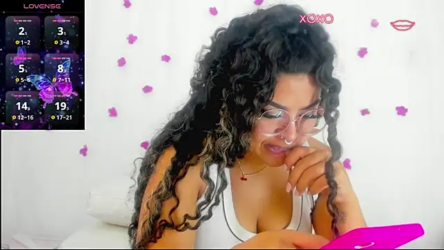 moana taylor online show from 09.28.25