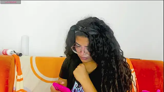 moana taylor online show from 04.22.26