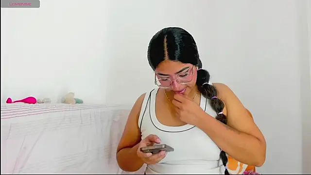 moana taylor online show from 05.10.26