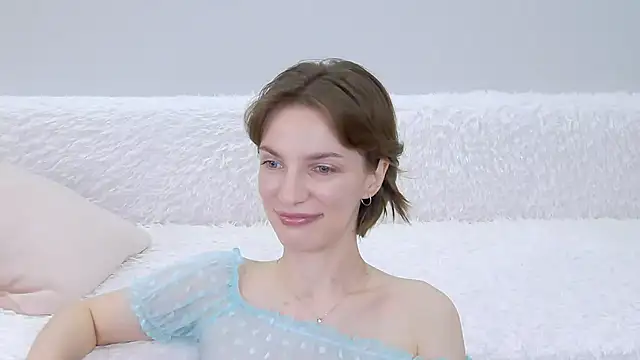 Snapshot of Beauty_Alex chatting on 01.14.26 Beauty Alex online show from 01.14.26