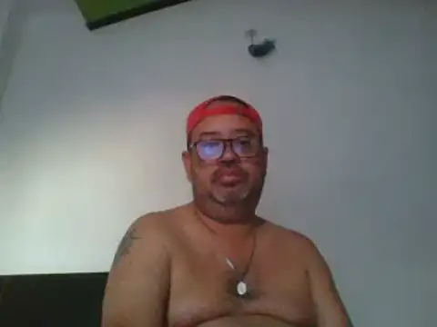 Snapshot of djtomxxx2777 chatting on 01.29.25 djtomxxx2777 online show from 01.29.25