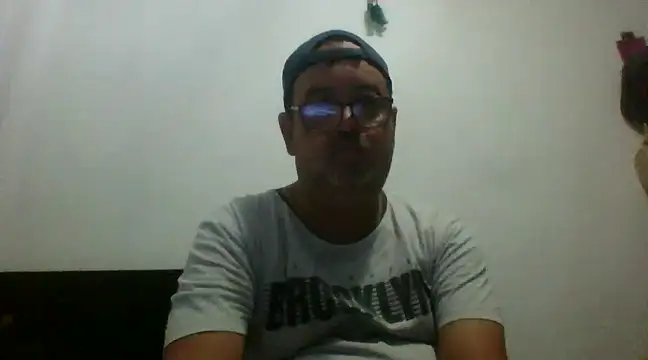 Snapshot of djtomxxx2777 chatting on 02.06.25 djtomxxx2777 online show from 02.06.25