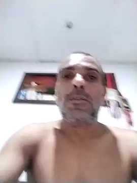 Snapshot of Henrifalcao chatting on 10.17.25 Henrifalcao online show from 10.17.25