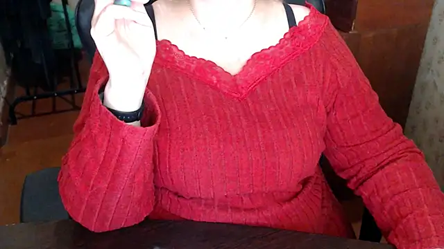 Snapshot of AlisaHot55 chatting on 05.28.26 AlisaHot55 online show from 05.28.26