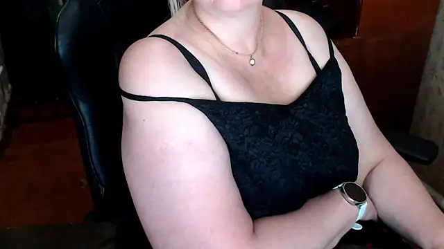 Snapshot of AlisaHot55 chatting on 06.24.26 AlisaHot55 online show from 06.24.26