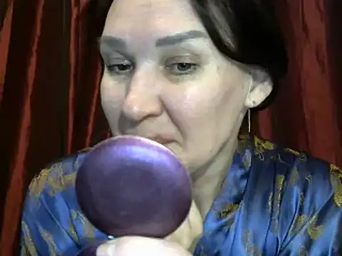 PrettyAndWild online show from 12.05.24