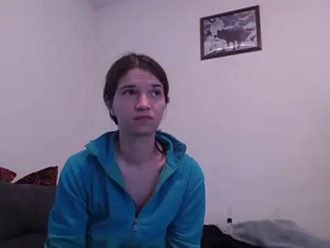 Snapshot of Geile-Luna chatting on 12.27.24 Geile-Luna online show from 12.27.24