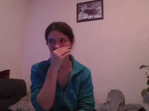 Snapshot of Geile-Luna chatting on 12.28.24 Geile-Luna online show from 12.28.24