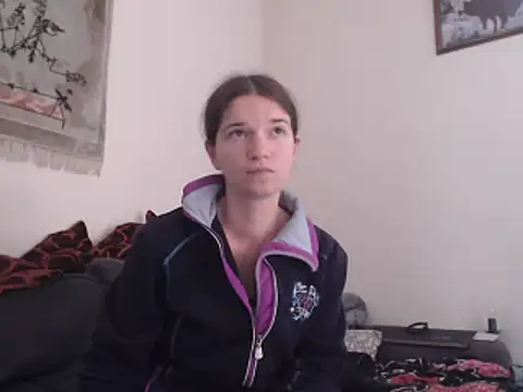 Snapshot of Geile-Luna chatting on 09.28.25 Geile-Luna online show from 09.28.25