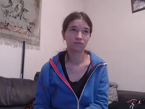 Snapshot of Geile-Luna chatting on 10.21.25 Geile-Luna online show from 10.21.25