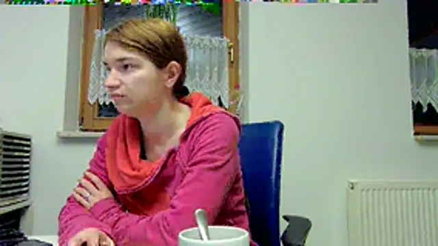 Snapshot of Geile-Luna chatting on 02.15.26 Geile-Luna online show from 02.15.26