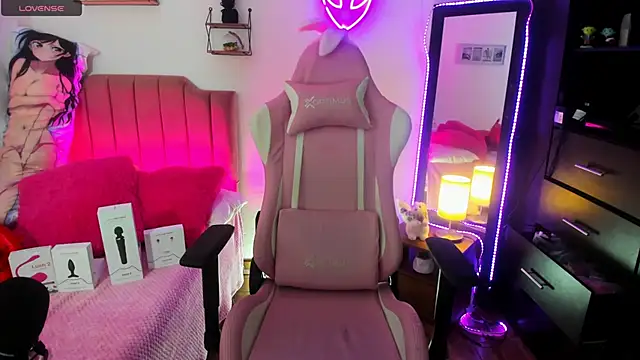 lilly sweett online show from 01.13.25