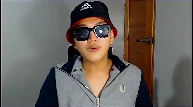 Snapshot of WONDERWOMAN2023 chatting on 02.01.25 WONDERWOMAN2023 online show from 02.01.25