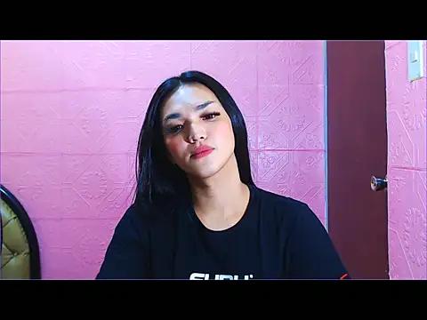 Snapshot of WONDERWOMAN2023 chatting on 09.10.25 WONDERWOMAN2023 online show from 09.10.25