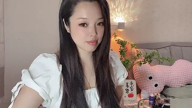 Snapshot of kk_lele chatting on 05.11.26 kk lele online show from 05.11.26