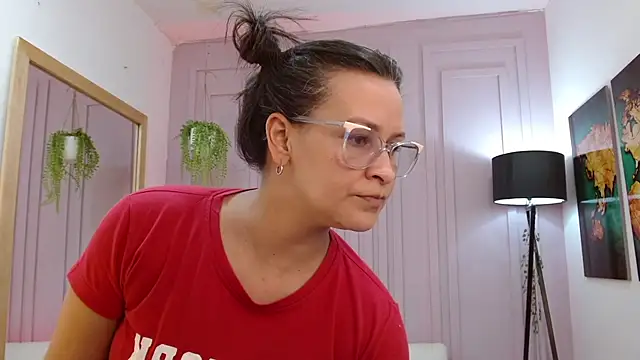 Britney taylor  online show from 12.27.24