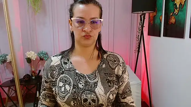 Britney taylor  online show from 01.30.25