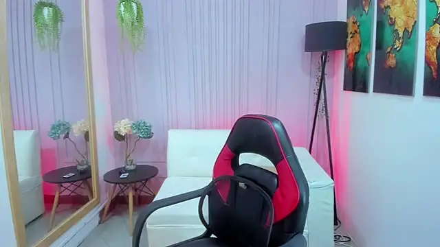 Britney taylor  online show from 02.10.25