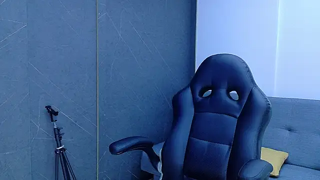 Britney taylor  online show from 02.16.26