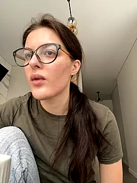 little belucci online show from 10.07.25