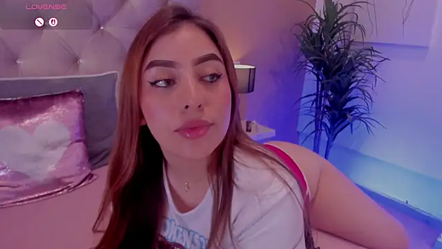 MaddyyLennon online show from 02.18.25