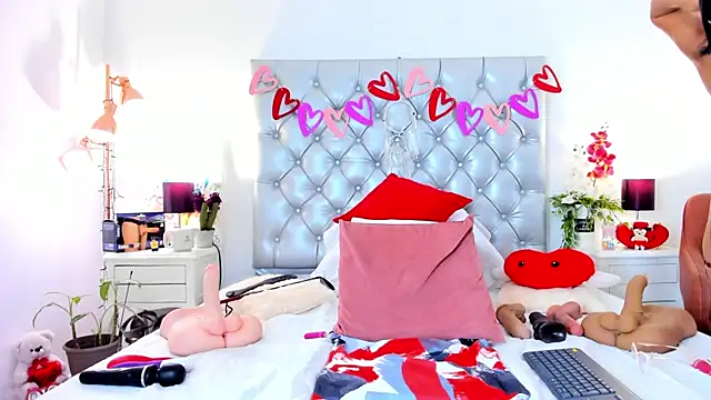 Anaa Bellaa online show from 02.10.25