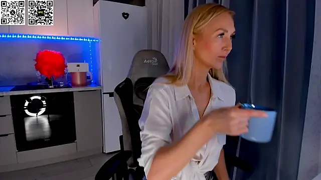 HotyPlays online show from 03.03.25