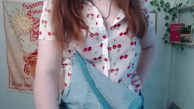 VeryVeryVeryShy  online show from 06.05.26