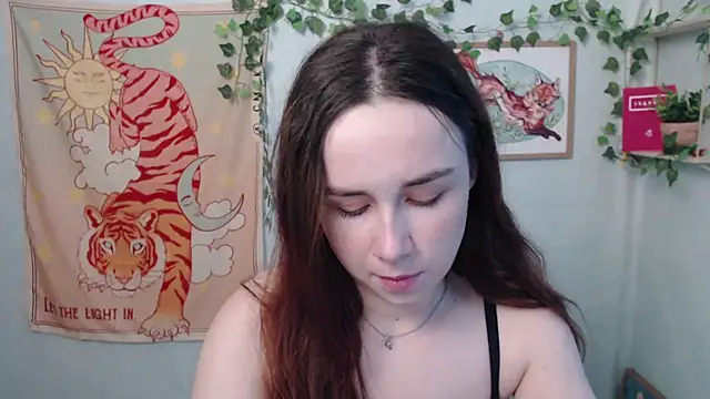 VeryVeryVeryShy  online show from 06.12.26