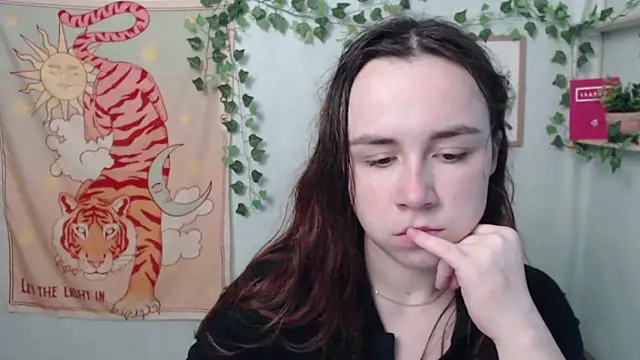 VeryVeryVeryShy  online show from 06.15.26