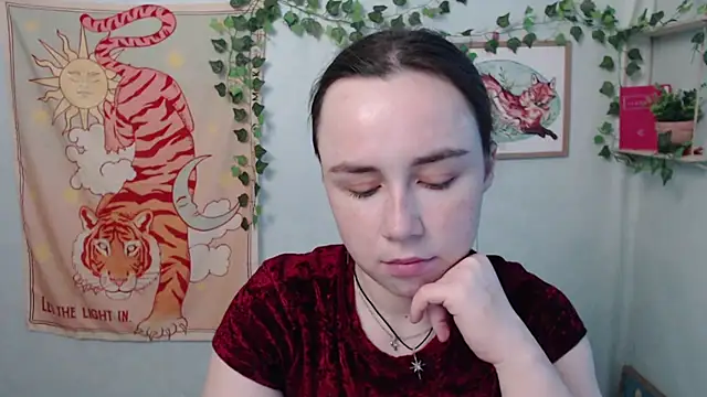 Snapshot of VeryVeryVeryShy_ chatting on 06.25.26 VeryVeryVeryShy online show from 06.25.26