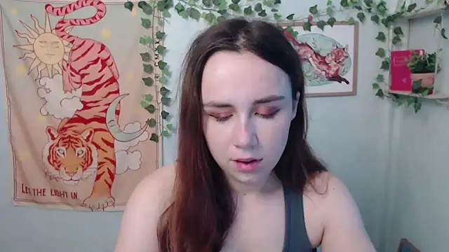 Snapshot of VeryVeryVeryShy_ chatting on 07.13.26 VeryVeryVeryShy online show from 07.13.26