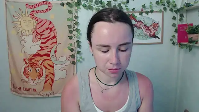 Snapshot of VeryVeryVeryShy_ chatting on 08.04.26 VeryVeryVeryShy online show from 08.04.26