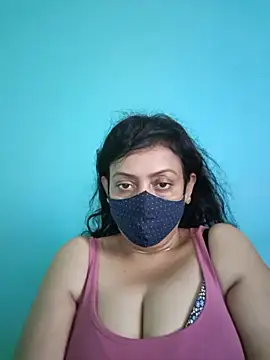 Snapshot of love_suman chatting on 05.18.26 love suman online show from 05.18.26