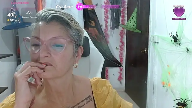 bety-cum2 online show from 10.30.25