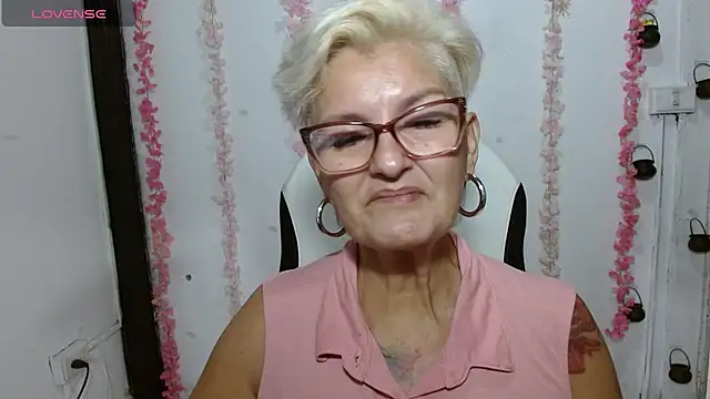Snapshot of bety-cum2 chatting on 07.05.26 bety-cum2 online show from 07.05.26