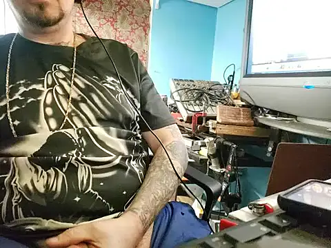 Snapshot of faded206 chatting on 02.28.25 faded206 online show from 02.28.25