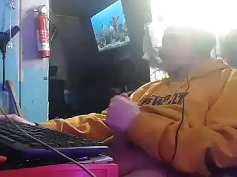 Snapshot of faded206 chatting on 03.19.25 faded206 online show from 03.19.25