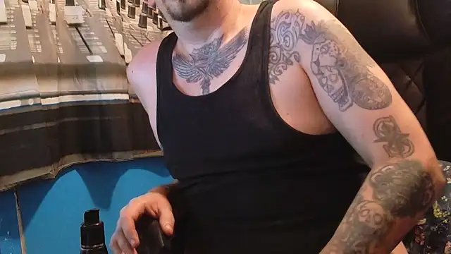 Snapshot of faded206 chatting on 10.03.25 faded206 online show from 10.03.25