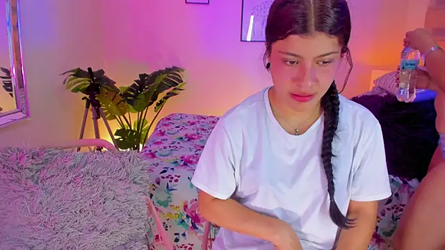 Snapshot of little_antonela chatting on 09.08.25 little antonela online show from 09.08.25