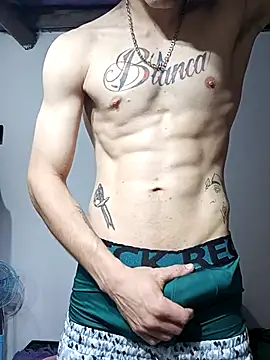 Snapshot of Alex012501 chatting on 02.08.25 Alex012501 online show from 02.08.25